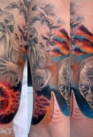 肩部彩色咕噜勋爵纹身图案