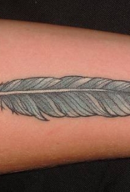 蓝色的小鸟羽毛纹身图案