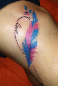肋侧鲜艳多彩羽毛纹身图案