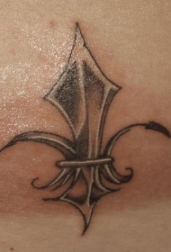 脖子棕色铁鸢尾象征纹身图案