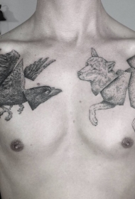 雕刻风格胸部黑色狼与乌鸦纹身图案