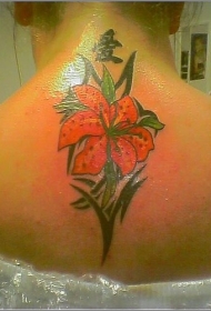 中国汉字和部落图腾花朵纹身图案