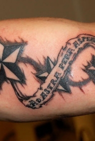 男性手臂黑白五芒星纹身图案