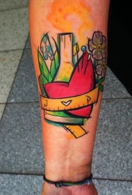 手臂鲜艳的彩绘心形花朵瓶子纹身图案