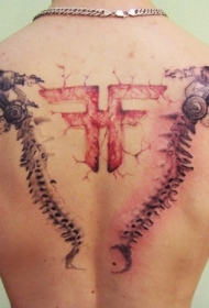 背部难以置信的神秘符号和骨架纹身图案