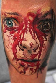 恐怖电影中的血腥怪物女孩肖像纹身图案