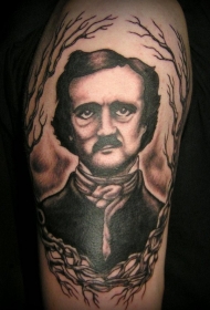 肩部黑色古代人的肖像纹身图案