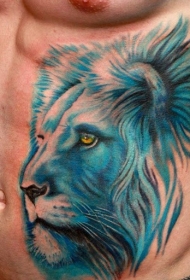 腹部逼真的浅蓝色狮子头部纹身图案
