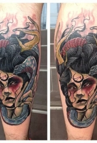 new school小腿彩绘邪恶女巫与蛇和角纹身图案