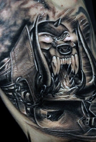 令人印象深刻的黑灰恶魔列车纹身图案