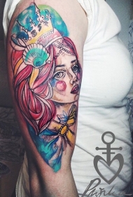 大臂素描风格彩色公主与皇冠纹身图案