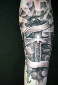 神圣的十字架与横幅和白鸽纹身图案