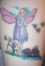 湖边的可爱精灵纹身图案