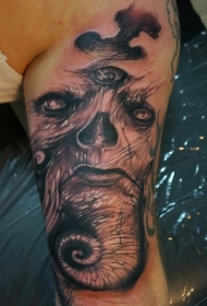 大臂内侧三眼怪物纹身图案