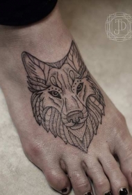 脚背黑色线条点刺幻想狼纹图案身