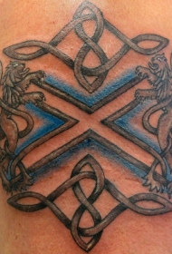 肩部彩色狮子标志纹身图案