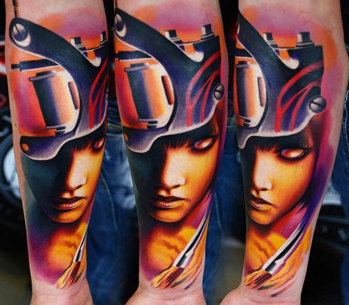 手臂彩色逼真的女性肖像纹身图案