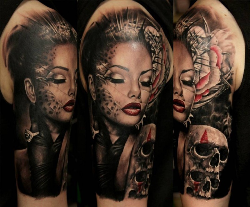肩膀彩色神秘女人肖像纹身图案