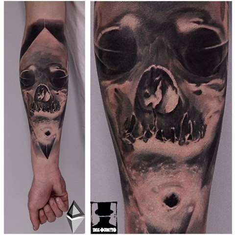 小臂素描风格黑色骷髅几何纹身图案