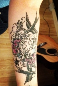 school小臂小鸟钟表花卉纹身图案