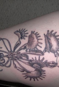 腿部棕色奇怪植物与蠕虫纹身