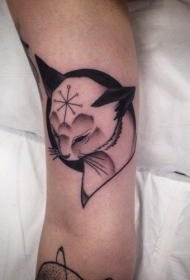 可爱的小黑猫纹身图案