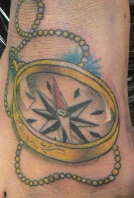 脚部彩色金色指南针纹身图案