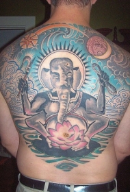 背部彩色象神莲花纹身图案