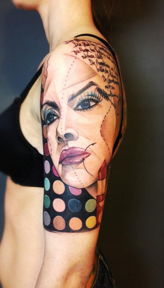 美女大臂素描风格女人肖像纹身图案