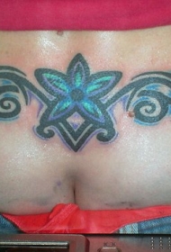 腰部蓝色光的花朵图腾纹身图案