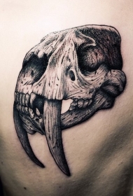 臂部雕刻风格黑色猫头骨纹身图案