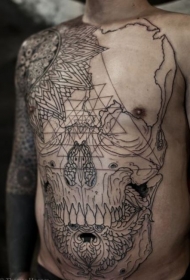 腹部大面积黑色线条骷髅纹身图案