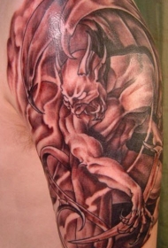 手臂写实的石像鬼黑灰纹身图案