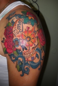 肩部彩色花朵sugar骷髅头纹身图案