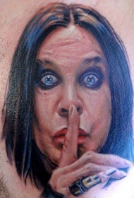 彩色著名男子肖像纹身图案