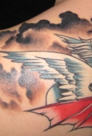 背部怪物和马彩色纹身图案