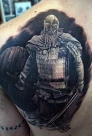 背部黑色的幻想中世纪武士纹身图案