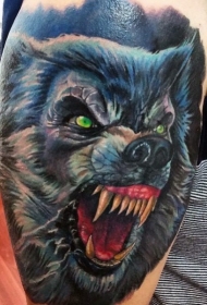 new school大臂狼头彩色纹身图案