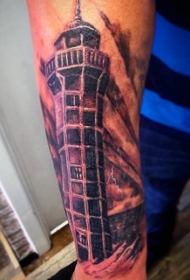 手臂神秘逼真的灯塔彩色纹身图案