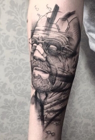 小臂黑色点刺眼镜男肖像纹身图案