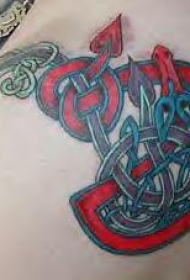 肩部彩色蛇花纹部落纹身图案