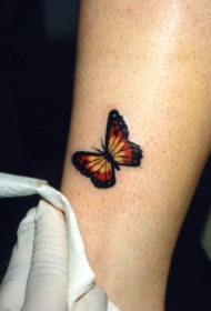 彩色小蝴蝶纹身图案