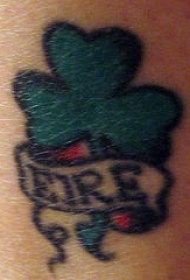 三叶草与爱尔兰英文字母纹身图案