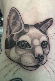 点刺风格黑色可爱的猫头纹身图案