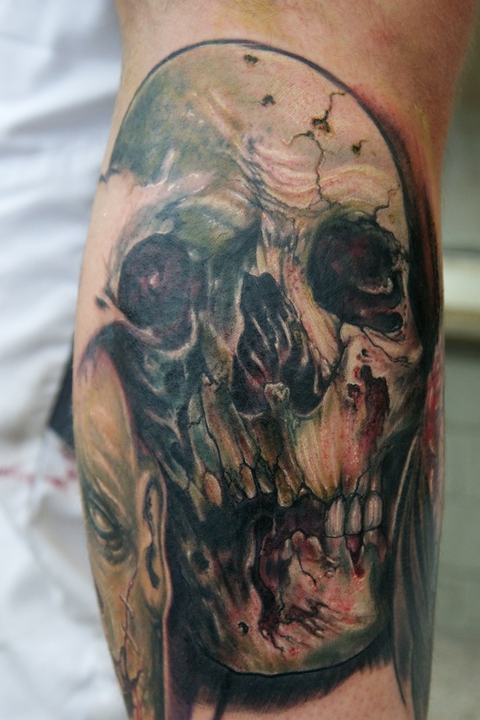 手臂破碎僵尸骷髅纹身图案