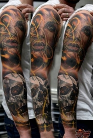 男士手臂恐怖风格彩色神秘女人脸和骷髅纹身图案