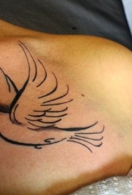 胸部黑色线条鸽子纹身图案