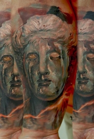 小臂old school彩色古代雕像纹身图案