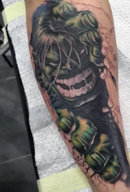 小臂彩色邪恶卡通绿巨人纹身图案
