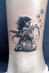 黑灰精灵催奏长笛纹身图案